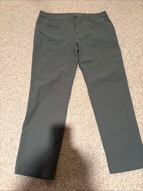 lululemon athletica Men's Chinos in Slate Green